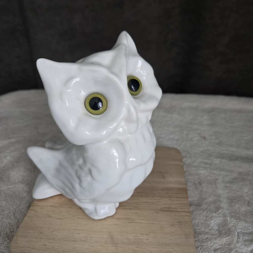 Canadiana Pottery - The Collectables Owl #312